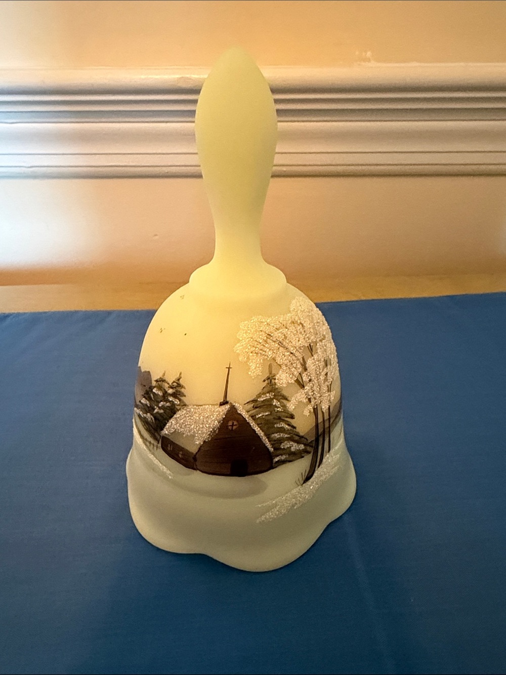 Fenton: Hand-Painted Frosted Glass Winter Chapel Bell - Pale Yellow